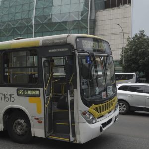 Rodoviários do Rio decidem continuar em estado de greve até amanhã