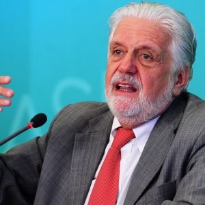 PF intima Jaques Wagner a depor sobre investigações do Banco Master