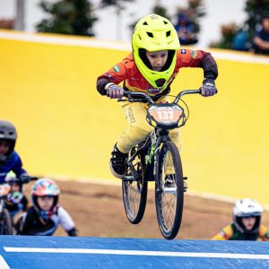 Guilherme Hammerschimdt entra no Top 7 do Brasil e confirma evolução no BMX Racing
