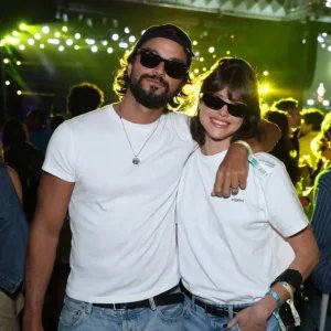 Rodrigo Simas e Agatha Moreira combinam looks em show de Maria Gadú no Rio