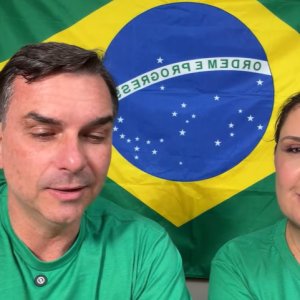 Flávio diz que defender mulher é pauta da direita e anuncia propostas; veja
