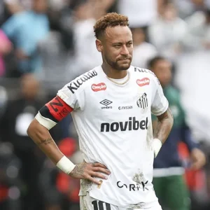 Neymar no Santos: Cuca e diretoria se reúnem por retorno e planejamento