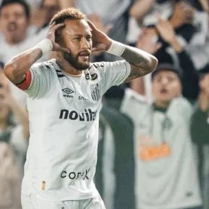 Neymar faz dois gols, mas Santos fica só no empate com a Chapecoense