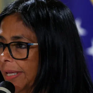 Delcy completa seis meses no poder em meio à maior crise na Venezuela