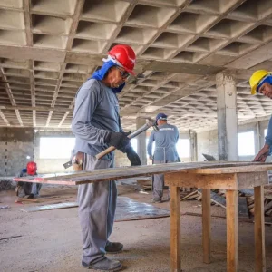 Com obras nos 142 municípios, Governo de MT consolida asfalto em 100% do estado