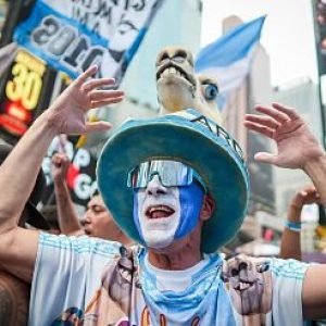 Torcida da Argentina lota a Times Square antes da final da Copa; ingresso chega a R$ 82 mil | Power Mix