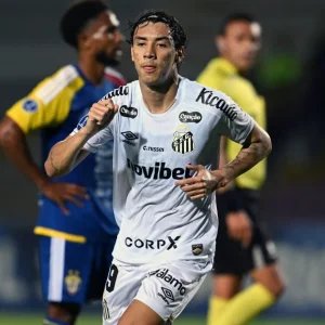 Sem Neymar, Santos goleia UCV e se aproxima das oitavas da Sul-Americana