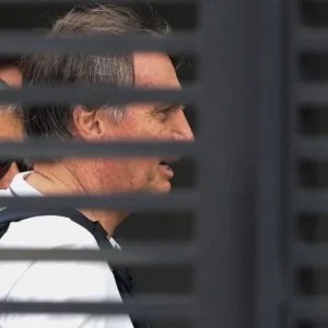 Decisão de Moraes fez advertência e disse que Bolsonaro foi contraditório