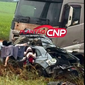Três pessoas morrem após carro aquaplanar e bater em carreta na MT-235 – Muvuca Popular