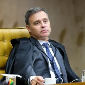 Análise: Pedido à AGU tensiona relação de Mendonça e PF