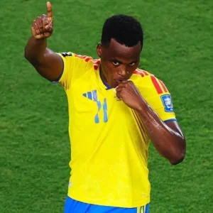 Copa: Arias decide, Colômbia bate Gana e é a última classificada às oitavas