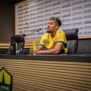 Cuiabá apresenta atacante ex-Vasco, Atlético-MG e Bolívar: “Cheguei para fazer história”