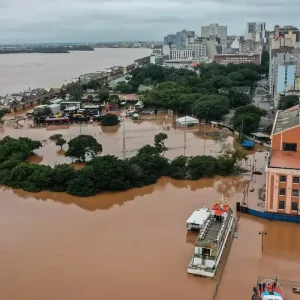 Guaíba se aproxima da cota de alerta para inundação em Porto Alegre