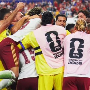 Espanha iguala recorde da Itália e fica a um jogo de marca histórica