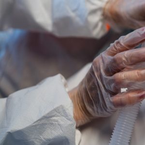 Vírus sincicial respiratório (VSR) impulsiona aumento de casos graves de síndrome respiratória no Brasil; proteção de vacina dura até três anos