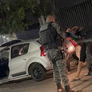 Morador registra abordagem policial em frente ao Shopping Estação em Cuiabá; veja vídeo