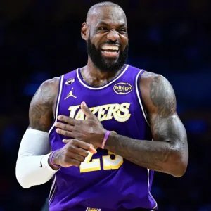Com LeBron, 76ers monta supertime; veja o provável quinteto titular