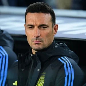 Scaloni alcançará recorde no comando da Argentina na final da Copa do Mundo