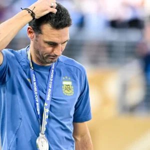 Scaloni afirma que permanece na Argentina até dezembro: “A ideia é relaxar”
