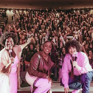 É possível fazer rir e incomodar, diz atriz do projeto Humor Negro