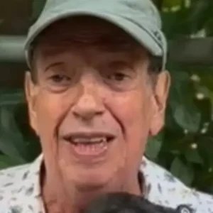 Equipe atualiza estado de Marcos Oliveira, o Beiçola, após cirurgia