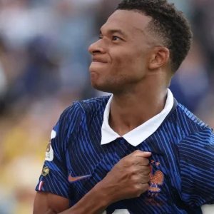 Por que a Globo transmite o terceiro lugar da Copa após ficar fora de semi