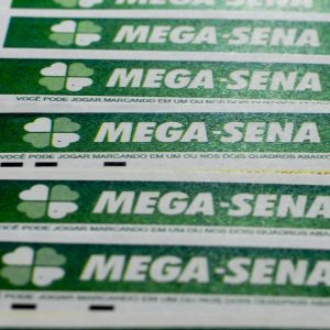 Veja os números da mega-sena sorteados neste sábado (4)