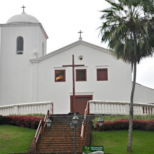 Procissão luminosa e missa solene marcam Festa de São Benedito