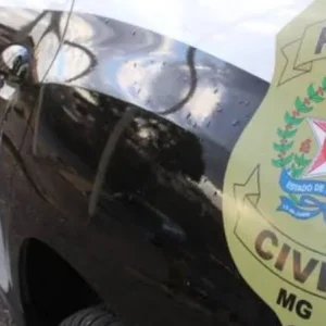 Homem morre e namorada fica ferida após ataque a tiros em Minas Gerais