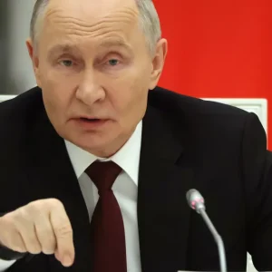 Putin deve intensificar guerra na Ucrânia apesar da pressão por paz dos EUA