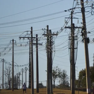 Número de acidentes com a rede elétrica cresceu no Brasil em 2025