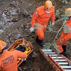 Homem é resgatado após cair em rede pluvial em Rondonópolis
