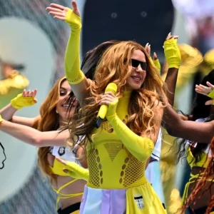 Shakira bate recorde ao atingir 100 milhões de ouvintes mensais no Spotify