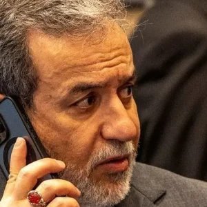 Irã discute segurança de Ormuz com ministros da Arábia Saudita e de Omã