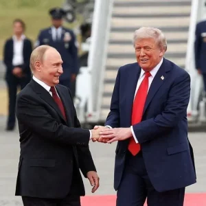Trump e Putin concordaram em conversar em um “futuro próximo”, diz Kremlin