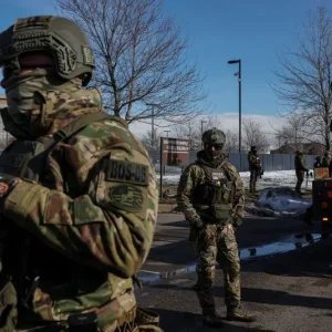Trump afirma que ICE não suspenderá abordagens de trânsito após mortes