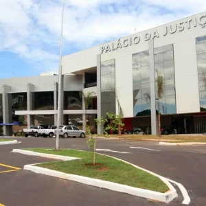 TJMT nega transferência a professora ameaçada por aluno em escola cívico-militar de MT