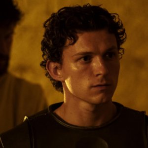 Tom Holland se arrepende de trabalhos passados e os enxerga como “porcaria”