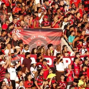 Após fim do 1º turno do Brasileiro, Flamengo é líder de público e renda