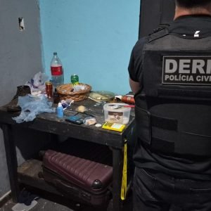 Operação mira grupo suspeito de tráfico de drogas e cumpre prisões e buscas em MT