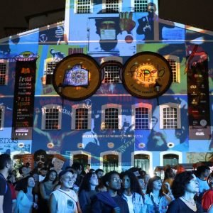Flipelô começa em Salvador com música, poesia e grande participação