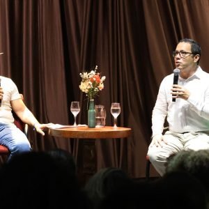 “Brasileiro gosta de ler, mas tem dificuldade de acesso”, diz escritor