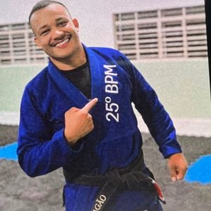 Morte de PM durante aula de jiu-jitsu em MT teria sido motivada por relacionamento com esposa do suspeito; diz polícia