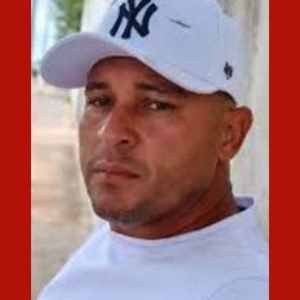 Pai é morto a tiros na frente do filho enquanto o levava para a escola em MT