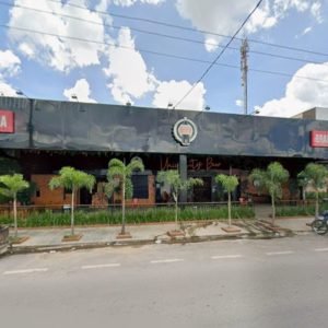 Homem que atirou em bar após ser questionado por encarar mulher em Cuiabá é PM, diz estabelecimento