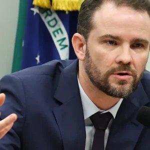 Durigan rebate críticas de inércia sobre crise do BRB