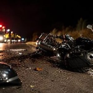 Motociclista morre e mulher fica ferida em trevo de MT | Power Mix