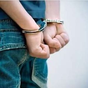 Jovem de 18 anos gasta R$ 8 mil em bar chique na capital, não paga conta e acaba preso | Power Mix