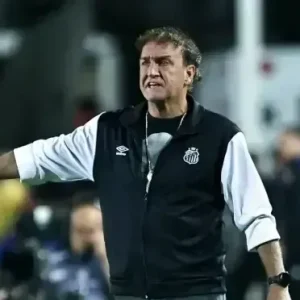 Cuca abre o jogo sobre ausência de Neymar: “Responsabilidade”