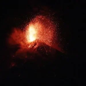 Vulcão na Guatemala em fase crítica leva à retirada de moradores